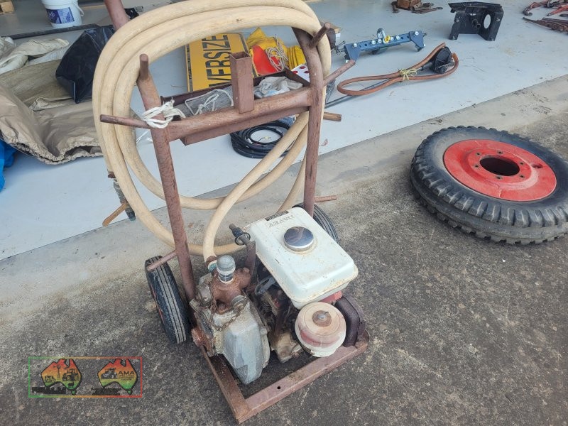 Honda Davey Pump on Trolley with Hoses - photo 2