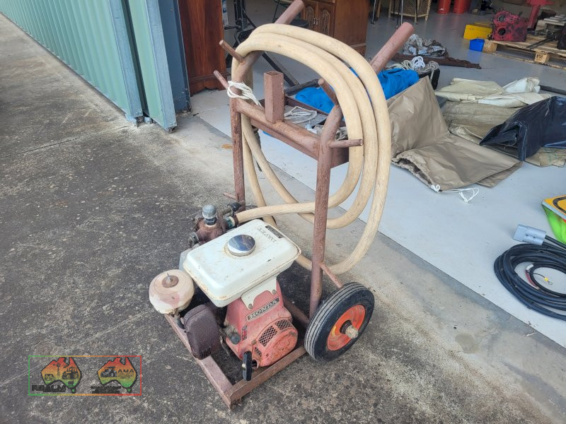 Honda Davey Pump on Trolley with Hoses - photo 3
