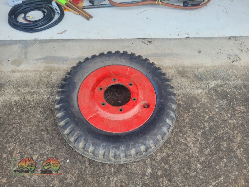 2x Lanz Bulldog Front Tractor Wheels with Olympic 6.00x16 Tyres - photo 2