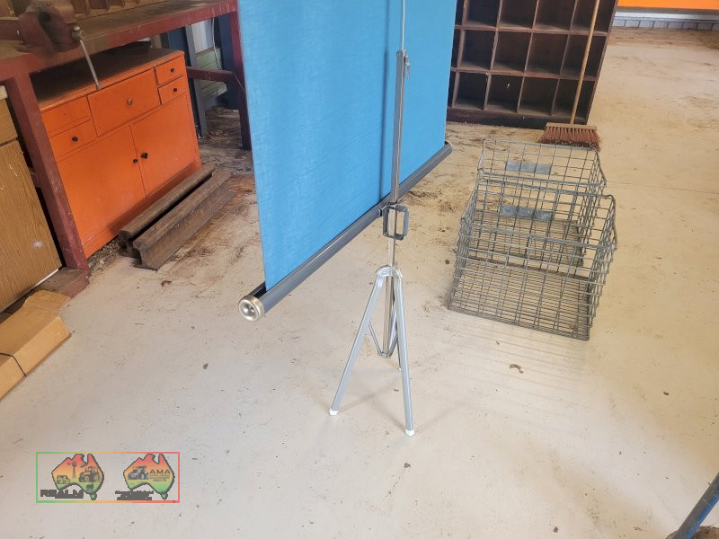 Hanimex Tripod Cinema Screen - photo 3