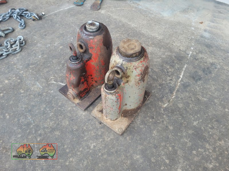 2x Hydraulic Truck Jacks