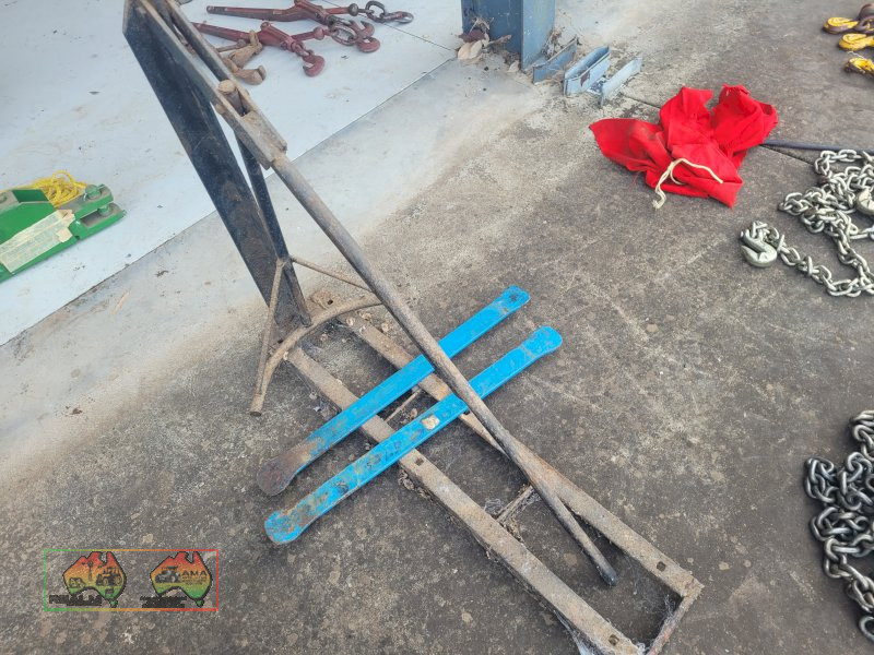 Tyre Bead Breaker & 2 Tyre Levers