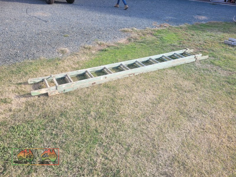 Timber Extension Ladder - photo 3
