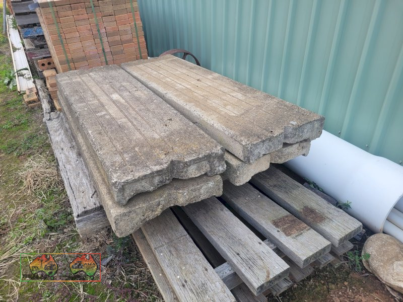 4x Concrete Pathway Blocks - photo 1
