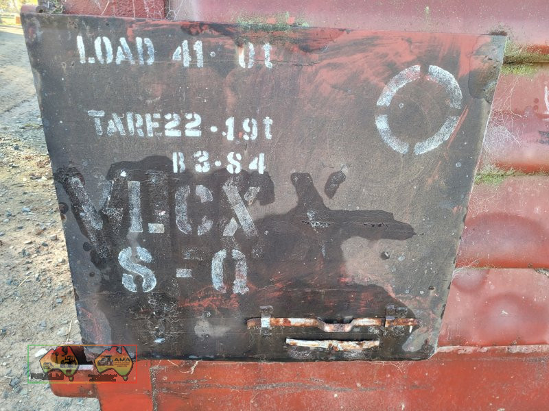 V-Line Rail Carriage - photo 4