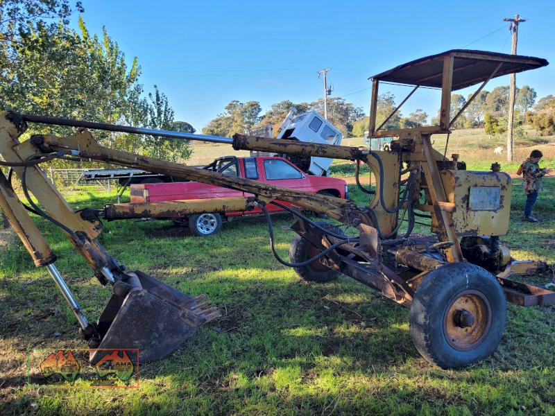 Trailing Backhoe with PTO Pump - photo 2