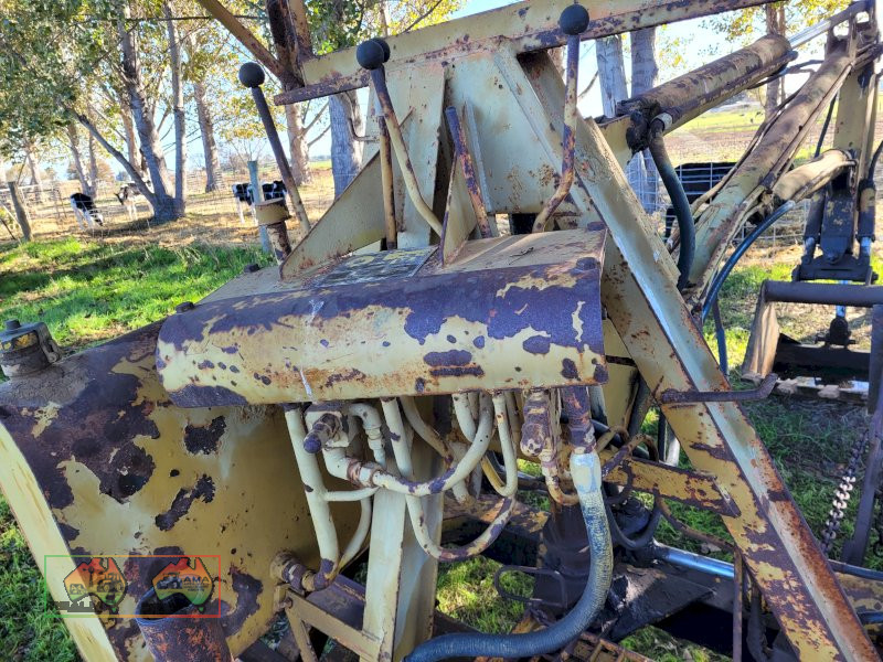 Trailing Backhoe with PTO Pump - photo 4