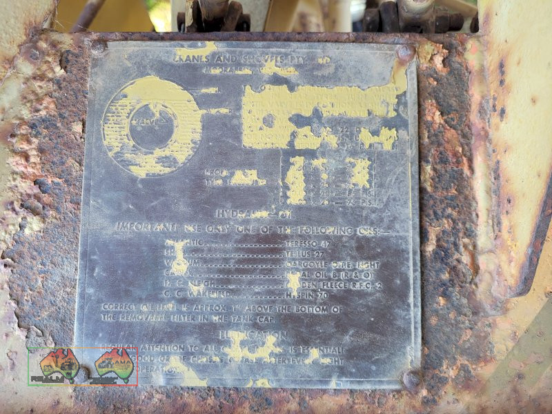 Trailing Backhoe with PTO Pump - photo 11