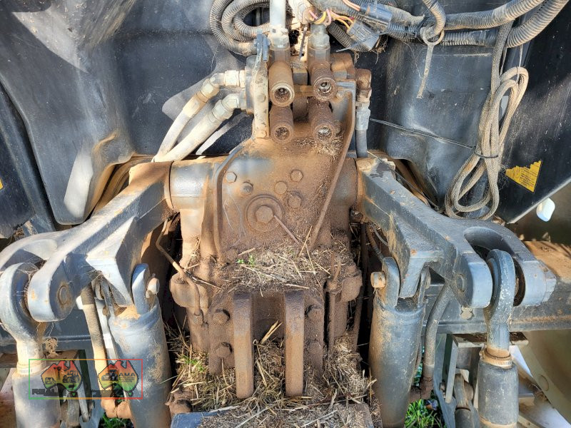 1995 MF-6170 MFWD Tractor - photo 7