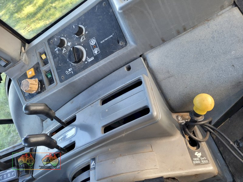 1996 New Holland 7840 with Challenger FEL - photo 10