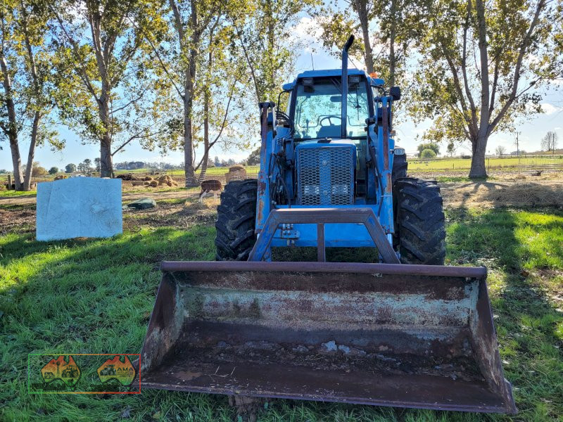 1996 New Holland 7840 with Challenger FEL - photo 3