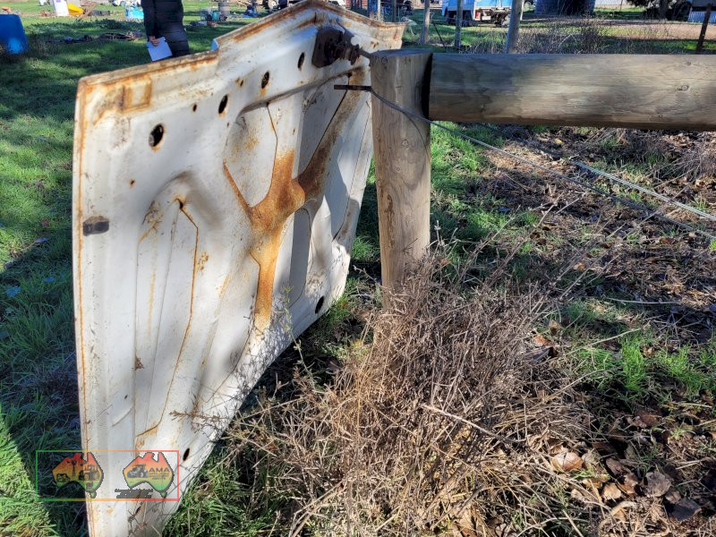 Holden WB Ute Bonnet - photo 4