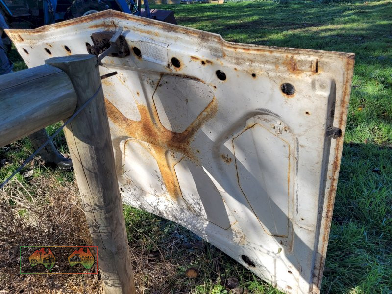 Holden WB Ute Bonnet - photo 3