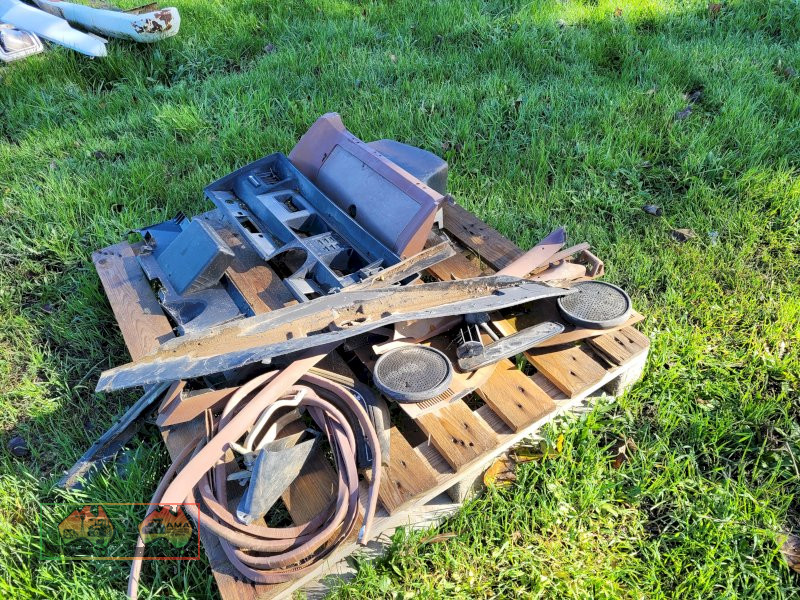 Holden WB Dash & Sundries - photo 2