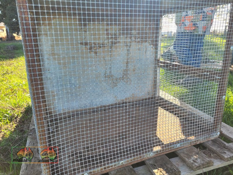 Chook Pen & Feeders - photo 4