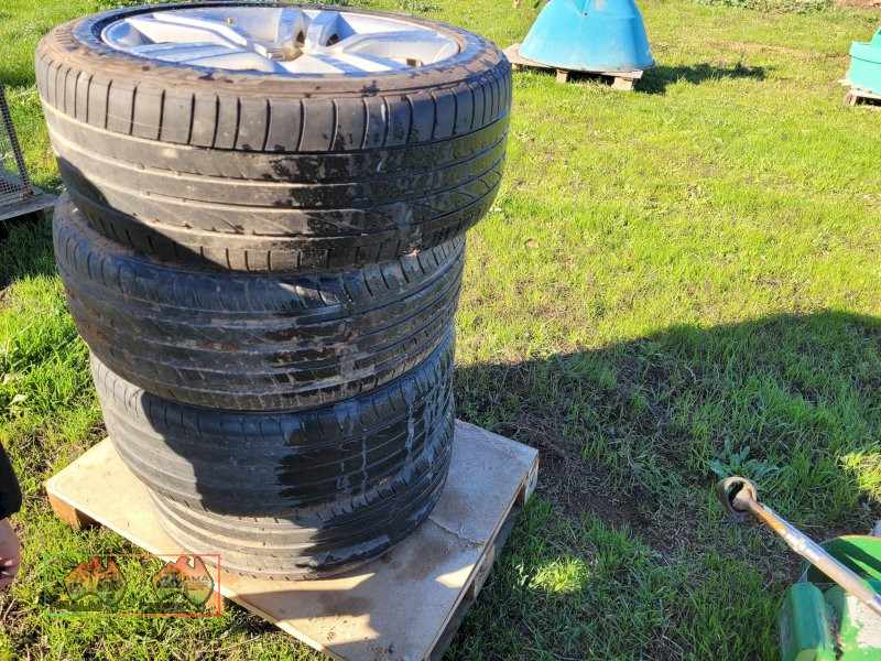 VE Commodore Mag Rims & Tyres x4 - photo 4