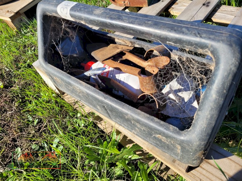 Sheep/Shearing Accessories (Dagging shears, Ring applicator etc..) - photo 2