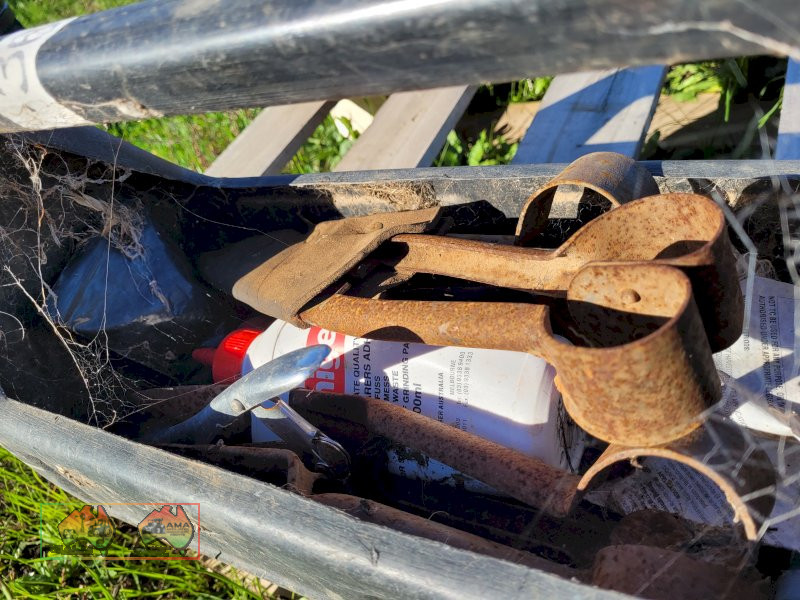 Sheep/Shearing Accessories (Dagging shears, Ring applicator etc..)