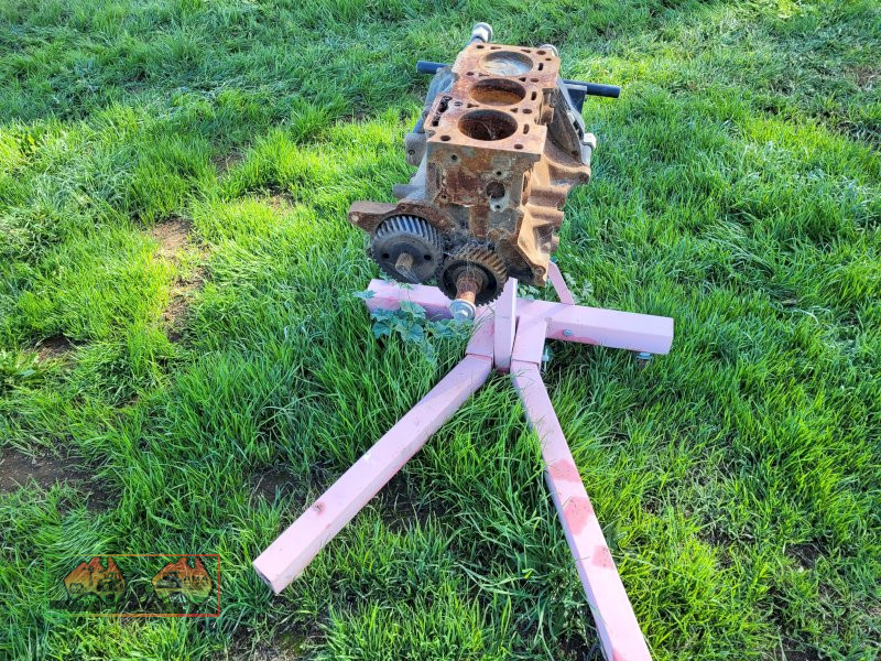 Engine Stand with 3cyl Engine - photo 3