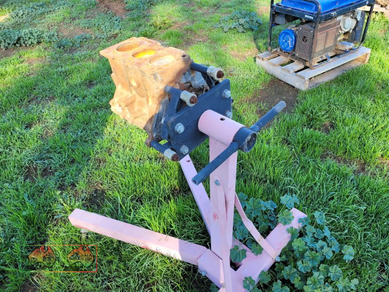 Engine Stand with 3cyl Engine - photo 4