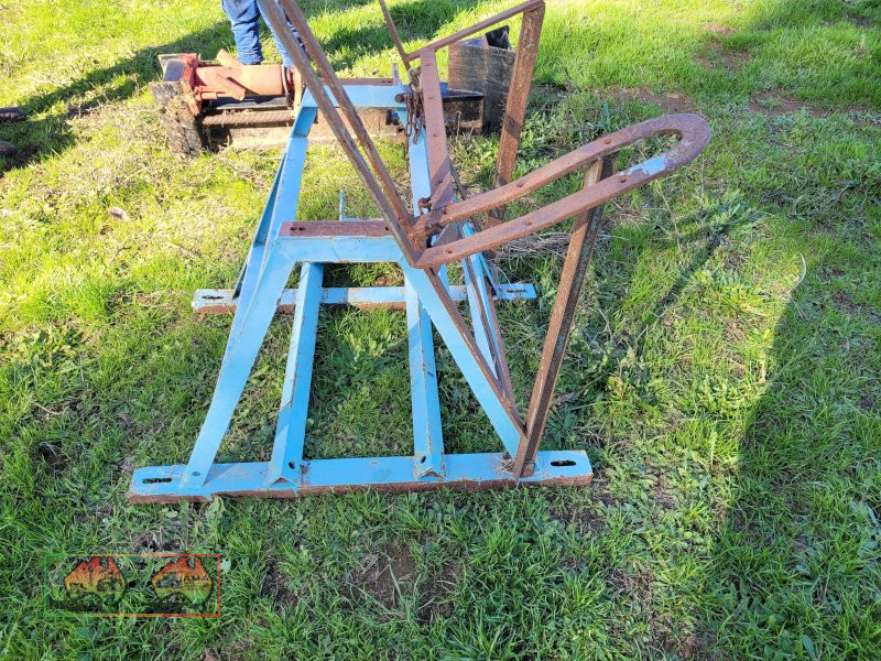 Sawbench Frame - photo 3