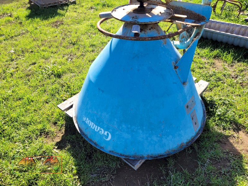 3pl Gendore 1/2 ton Fert Spreader (Working Cond.) - photo 2
