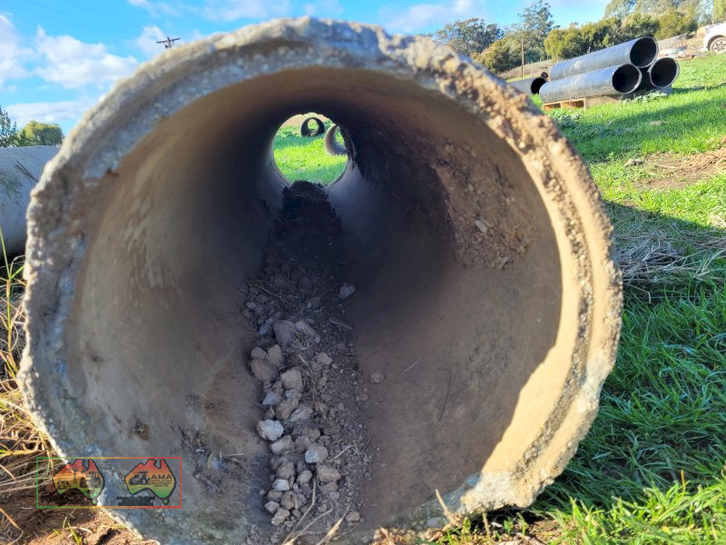 2x Concrete Pipes (8' x 15") - photo 4