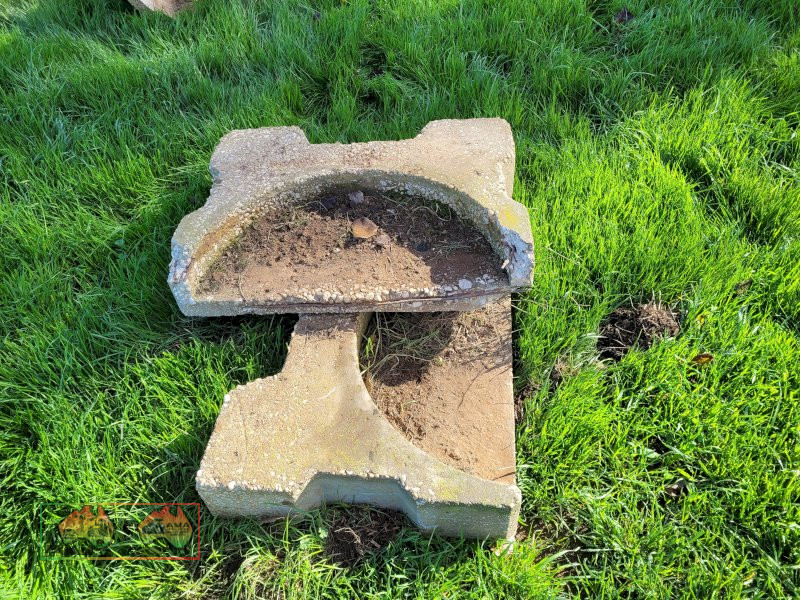 8ft Concrete Water Trough with Ends & Cover - photo 4