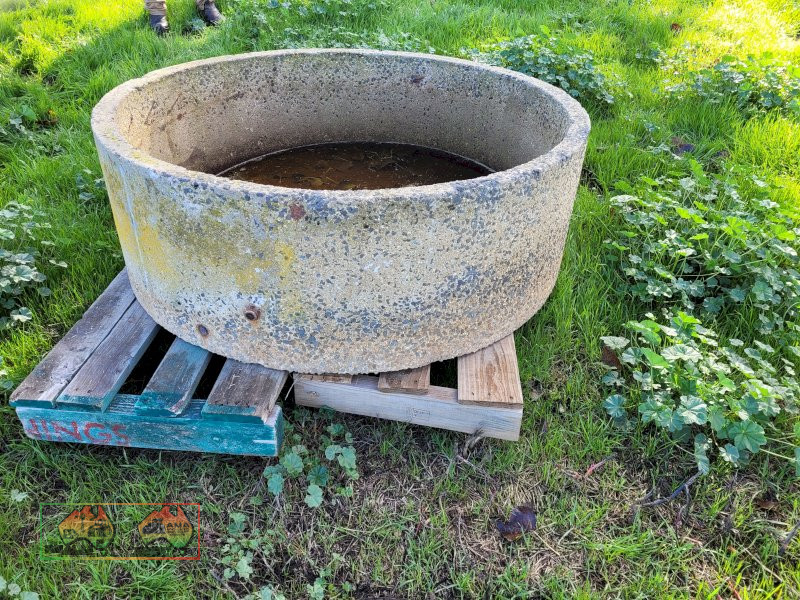 4ft Concrete Water Trough (A)