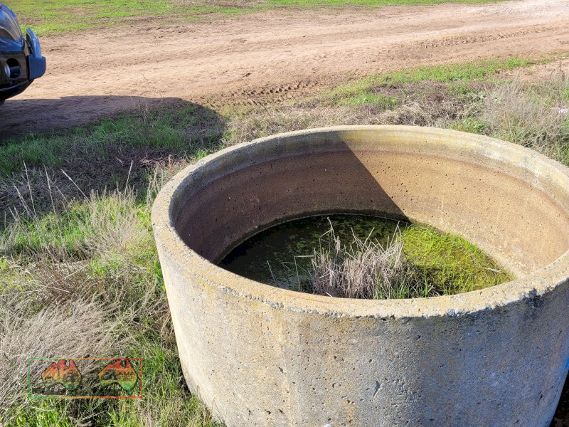 4ft Concrete Water Trough (C) - photo 5