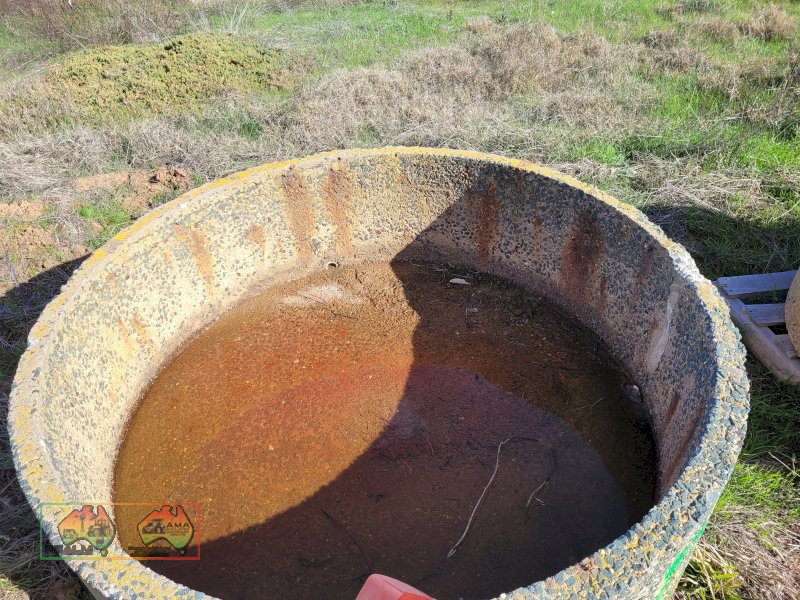 4ft Concrete Water Trough (D) - photo 2