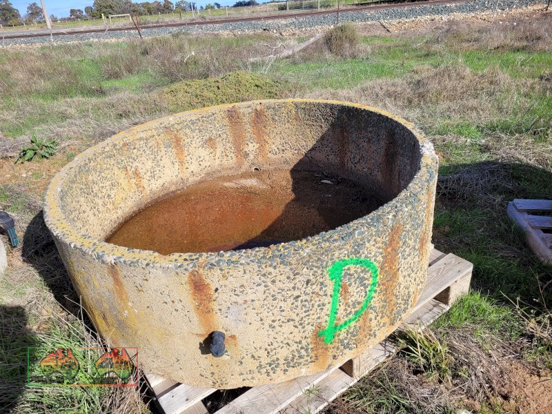 4ft Concrete Water Trough (D) - photo 3