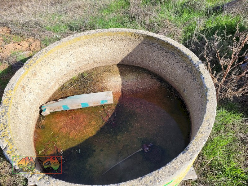 4ft Concrete Water Trough (E) - photo 3