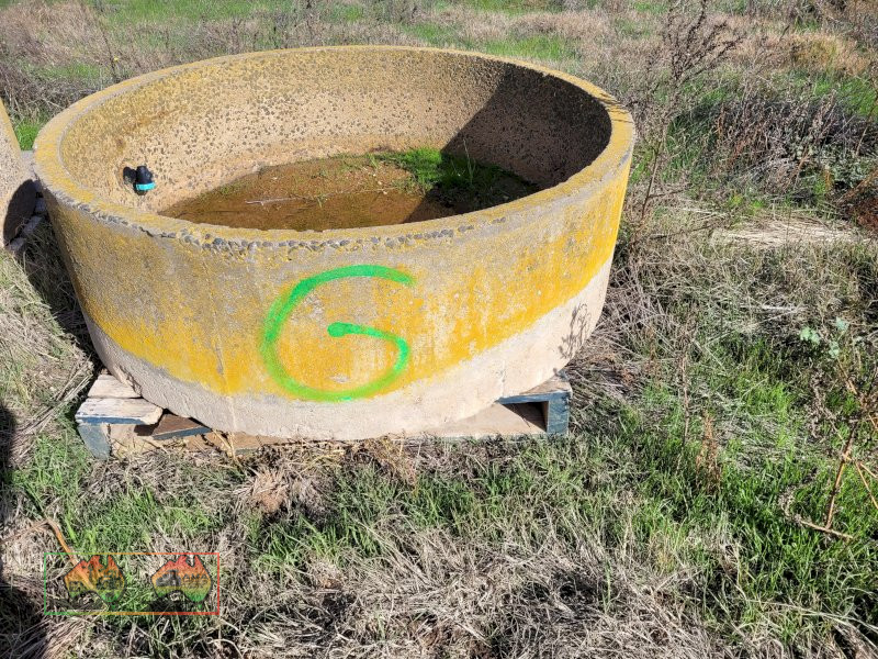 4ft Concrete Water Trough (G)