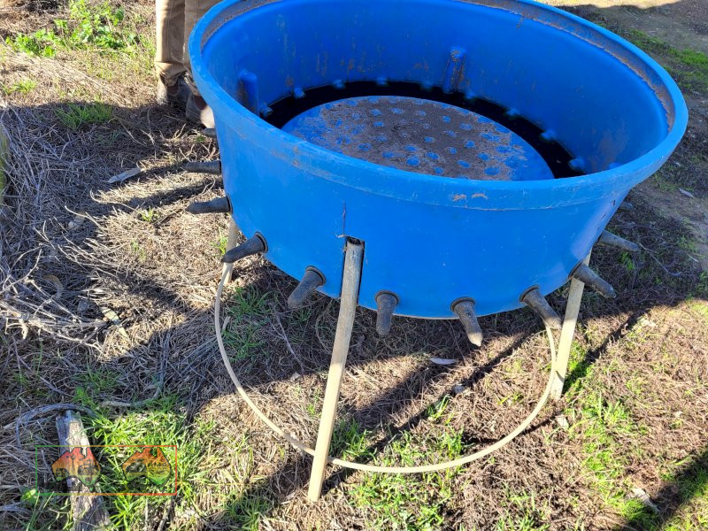 20 Teat Milk Feeder on Legs