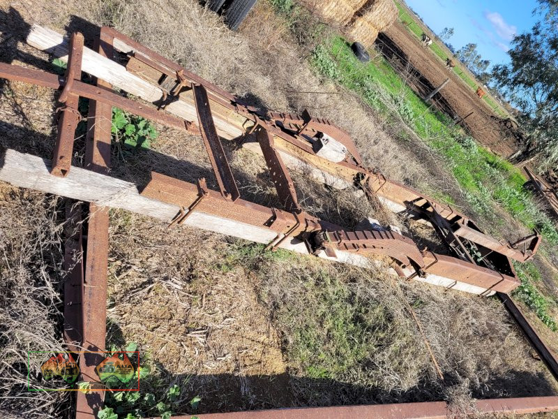 Old Steel Truck Tray Frame & Chassis - photo 3