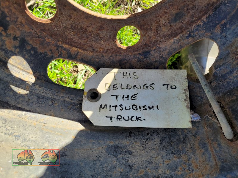 Mitsubishi 6 Stud Truck Rim & Tyre (8.25x16) - photo 5