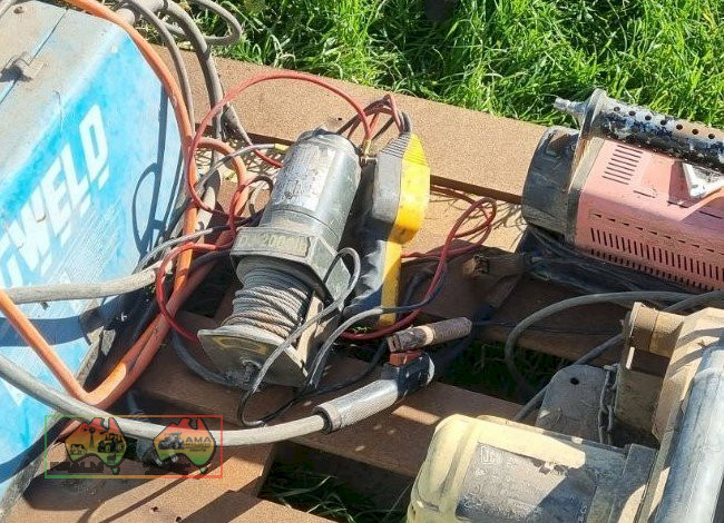 4x4 Elec. Winch with Remote - photo 2