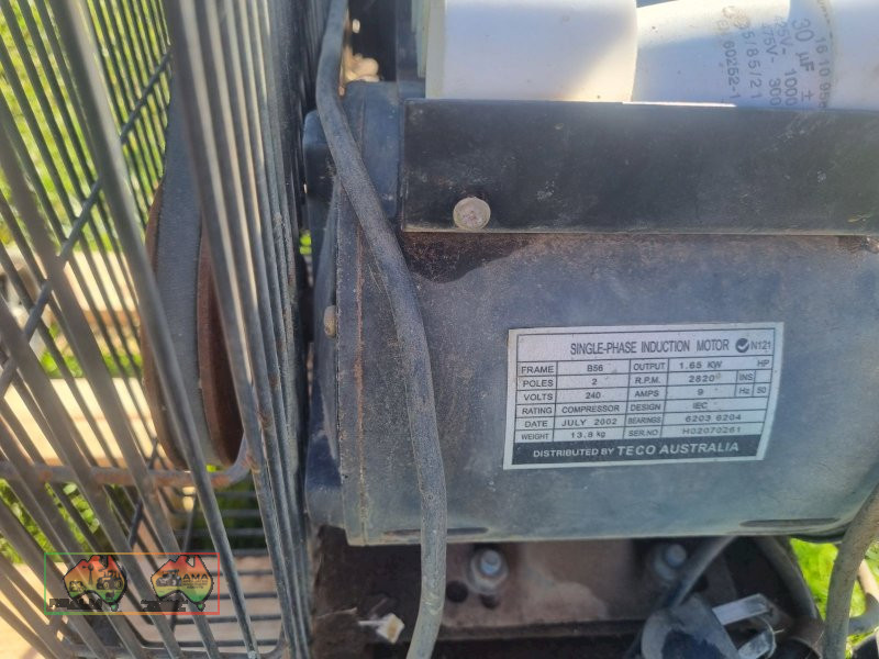 2x Air Compressors - photo 3