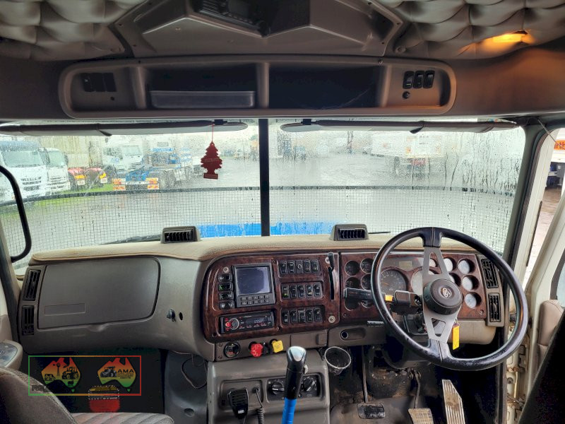 2005 Mack Vision CX-688 RST Prime Mover - photo 16