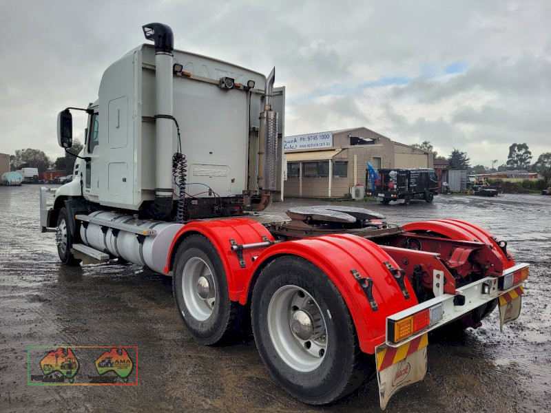 2005 Mack Vision CX-688 RST Prime Mover - photo 4