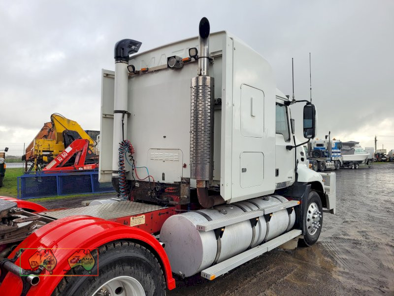 2005 Mack Vision CX-688 RST Prime Mover - photo 7