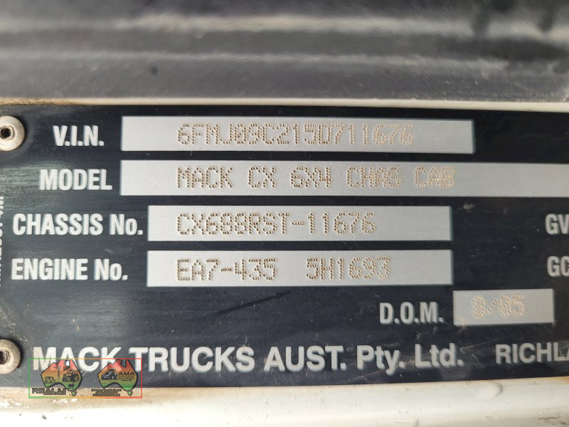 2005 Mack Vision CX-688 RST Prime Mover - photo 17