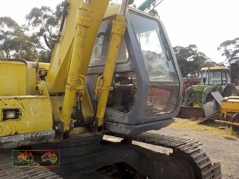 Sumitomo SH120 Excavator - photo 6