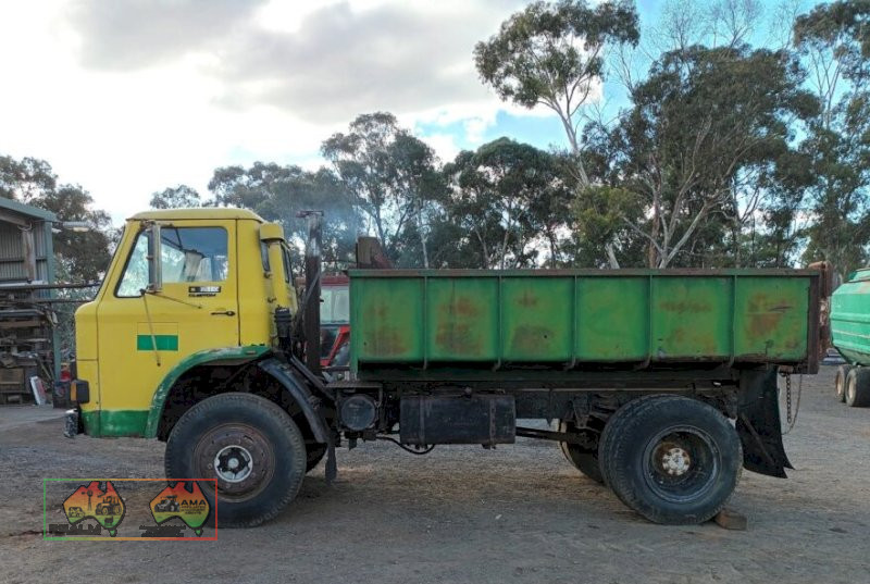 Ford D Series Tip Truck - photo 5