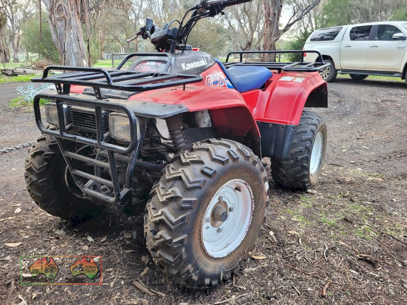 Kawasaki KLF300C Quad Bike - photo 2