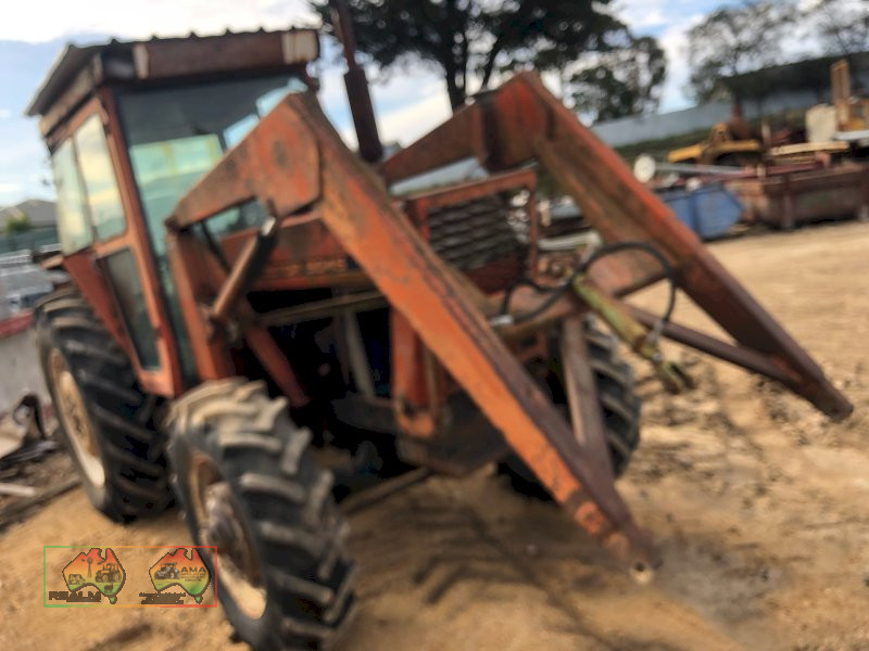 Zetor 8045 Tractor with FEL - photo 3