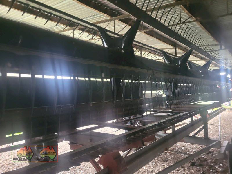 1996 IH-2188 Axial Flow Header - photo 25