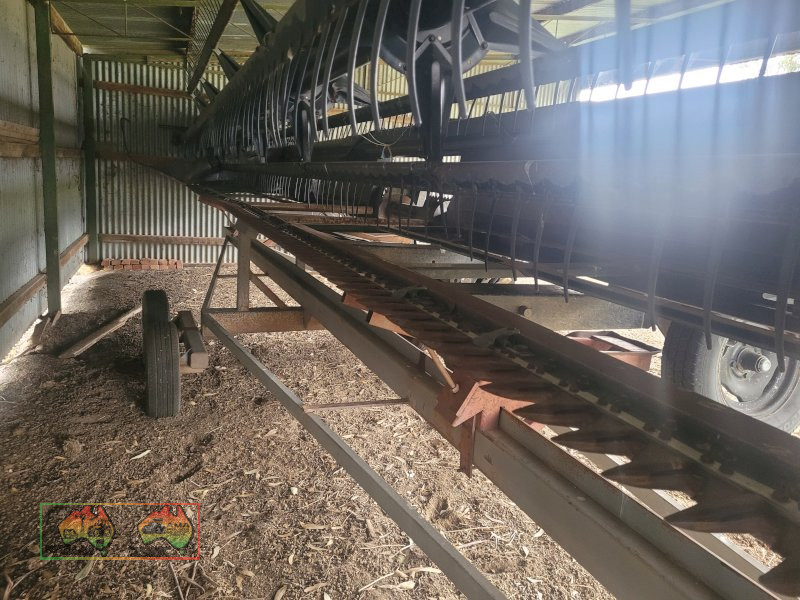1996 IH-2188 Axial Flow Header - photo 24