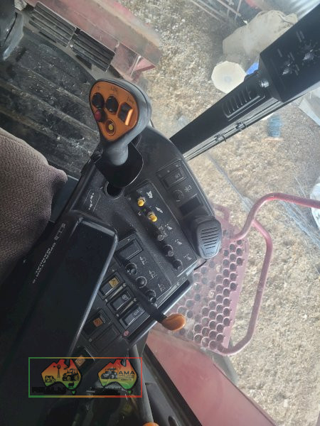 1996 IH-2188 Axial Flow Header - photo 8